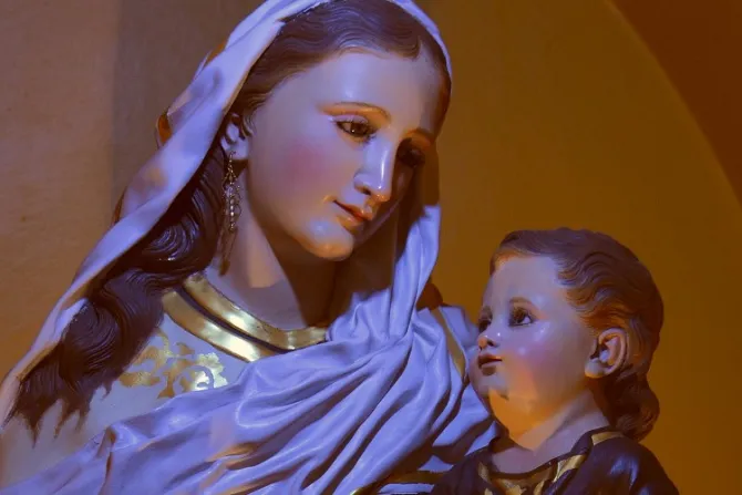 ¿Quieres consagrarte a la Virgen María? Estos grupos católicos pueden ayudarte