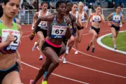 Mujeres atletas rechazan política transgénero en los deportes