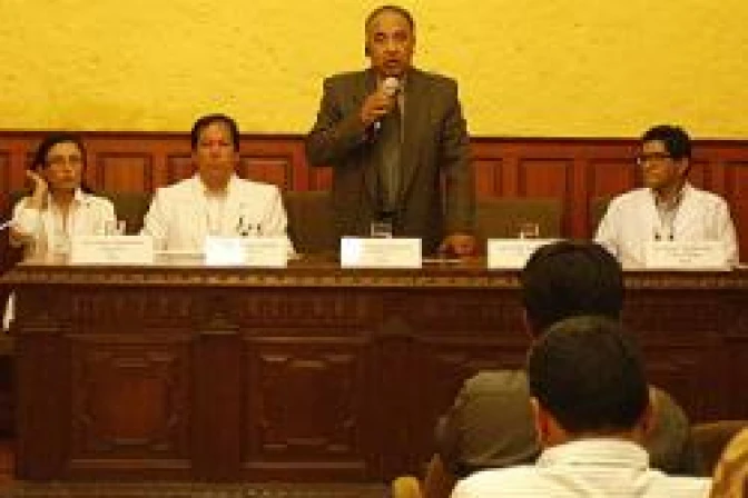 Aborto terapéutico no es apoyado por gran número de médicos peruanos