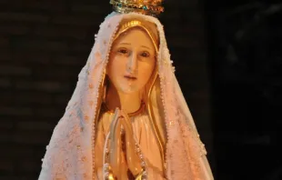 Imagen referencial de la estatua peregrina de la Virgen de Fátima. Crédito: Flickr / Our Lady of Fatima in LA Archdiocese - Joseph Ferrara (CC BY-SA 2.0) 