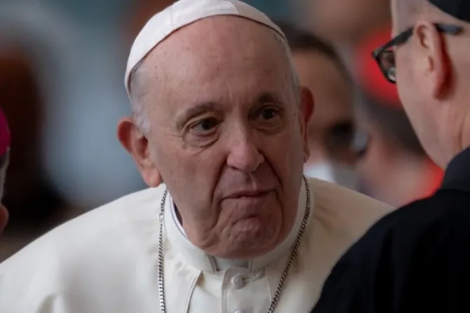 Corte confirma sanción a canal que denigró al Papa con espectáculo de travesti
