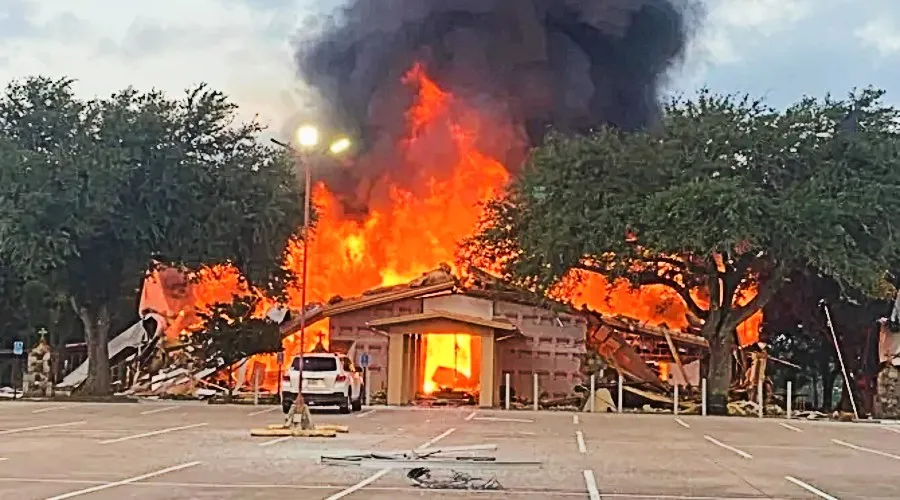 Incendio del 9 de junio de 2022 en la Iglesia Católica Reina del Santo Rosario, en Texas, Estados Unidos. Crédito: Fayette County Sheriff's Office (Oficina del Sheriff del Condado de Fayette).?w=200&h=150