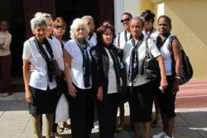 Renace en Cuba grupo de mujeres peregrinas que oran por la libertad