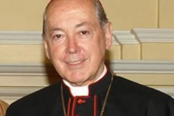 Cardenal Cipriani: Se debe aceptar lo que el Papa y la Iglesia piden 