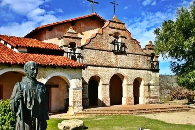 Un día como hoy San Junípero Serra fundó su tercera misión en Estados Unidos