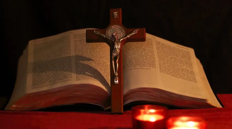 8 consejos de exorcistas para protegernos de maldiciones o hechizos