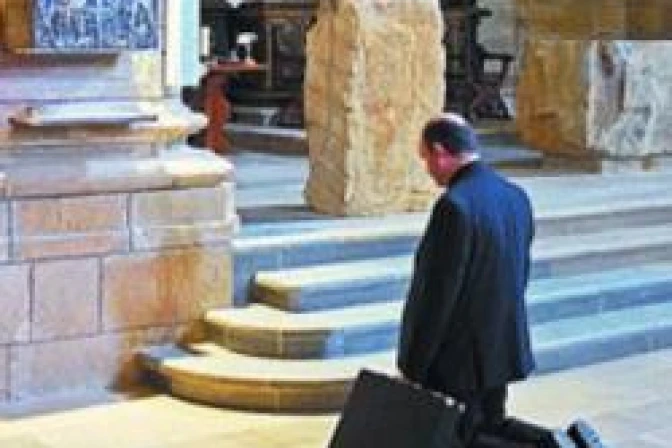 Anuncian inicio de adoración perpetua en San Sebastián en España