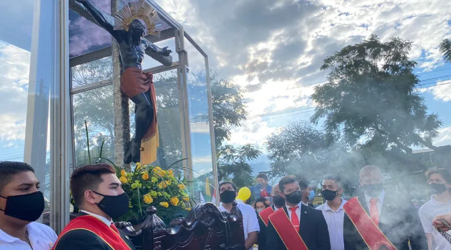Con Misa y caravanas fieles rinden honor al Santo Cristo de Esquipulas en Costa Rica