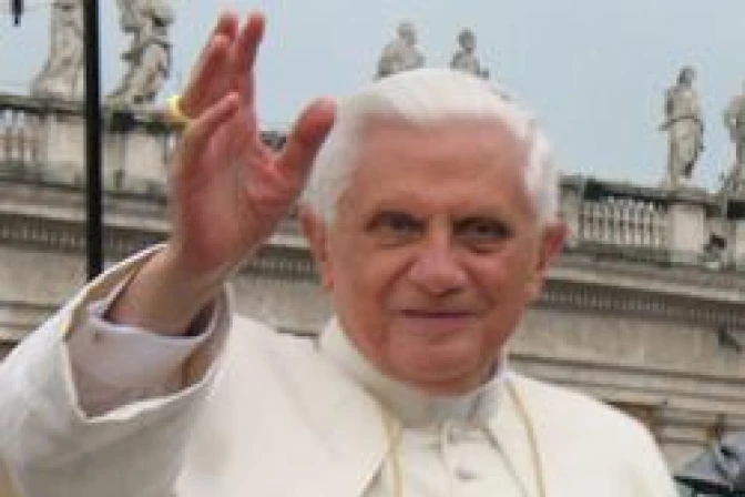 El Papa nombra un Obispo para Ecuador y otro para Paraguay