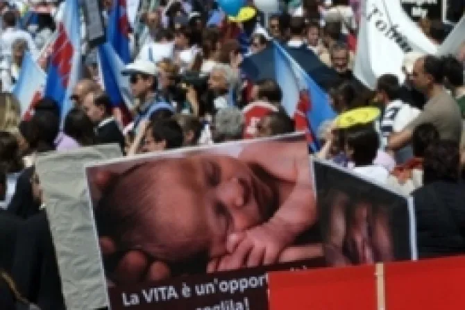 Día de la Madre en Roma: Miles marchan por la vida y contra el aborto