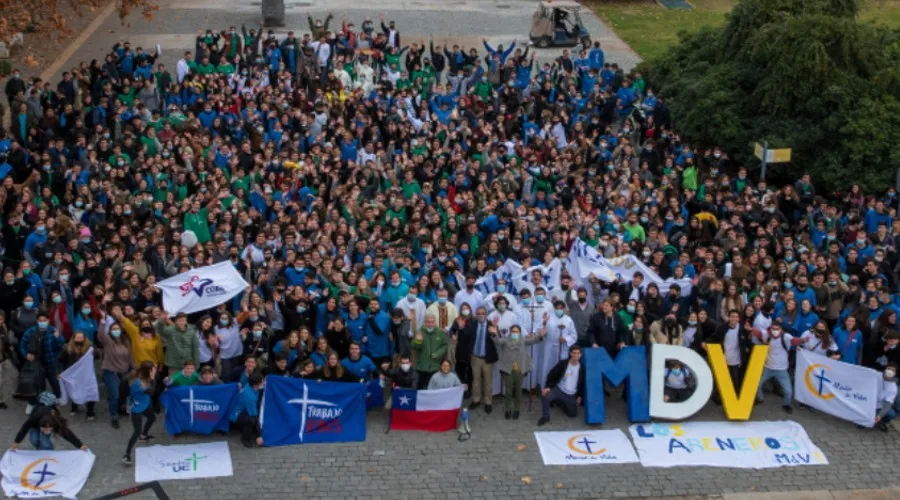 1500 jóvenes de Chile saliendo de misión desde la Pontificia Universidad Católica de Chile (UC). Crédito: Pastoral UC.?w=200&h=150