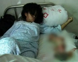 Foto: Feng Jianmei y su bebu00e9.?w=200&h=150