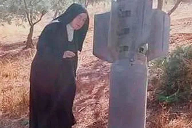 VIRAL: Misil cae en convento de religiosas de Alepo en Siria y no explota