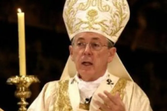 Cardenal Cipriani pide no ser indiferentes ante violencia terrorista en Perú