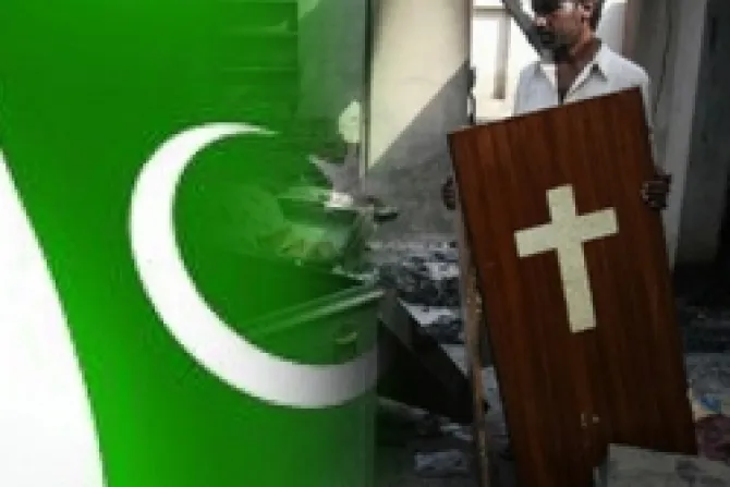 Pakistán: Extremistas musulmanes secuestran y violan a cristiana