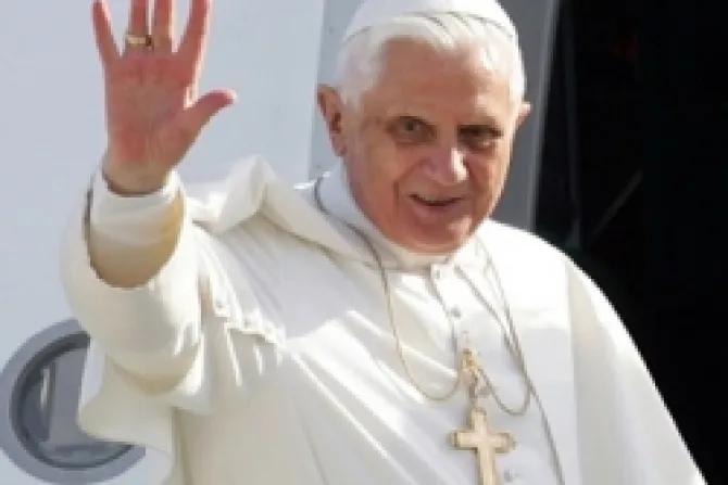 El Papa visitará a damnificados por terremoto en Italia