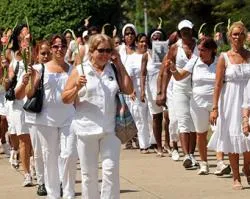 Marcha de Damas de Blanco por liberación de presos políticos (foto: Solidaridadcuba.blogspot.com).?w=200&h=150