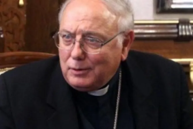 Arzobispo pide a argentinos fortalecer relación padre hijo