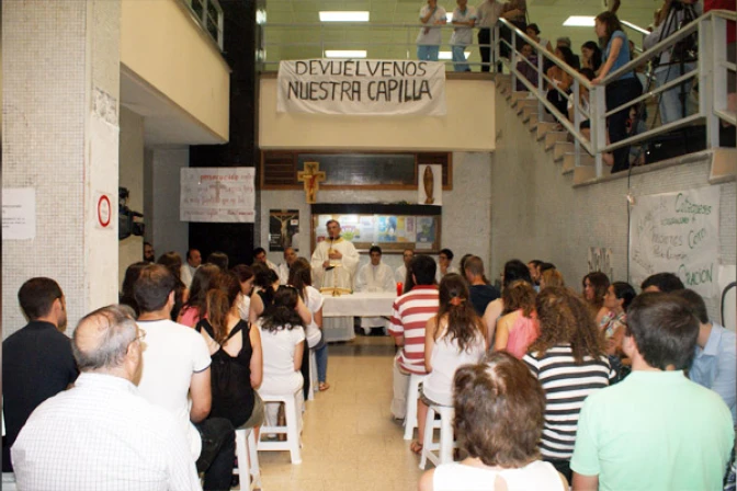 Capilla de UCM no es privilegio de cristianos, dicen alumnos 