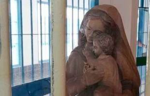 Talla de la Virgen de la Merced en una cárcel española. Crédito: CEE.