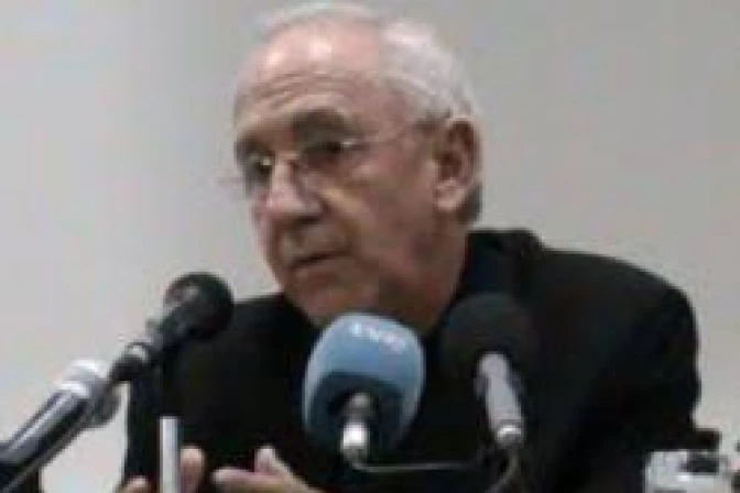 Obispo de Holguín niega uso de violencia contra ocupantes de templos en Cuba