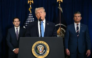 El presidente de Estados Unidos, Donald Trump, ofrece una conferencia de prensa tras la captura del presidente venezolano Nicolás Maduro, el sábado 3 de enero de 2026. Crédito: JIM WATSON / Getty Images.