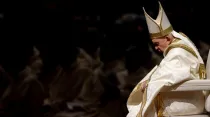 El Papa Francisco en la Vigilia Pascual 2023. Crédito: Daniel Ibáñez/ACI Prensa