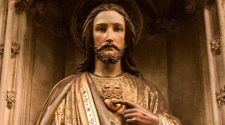 ¿Por qué Jesús permitió que su Sagrado Corazón fuera traspasado?