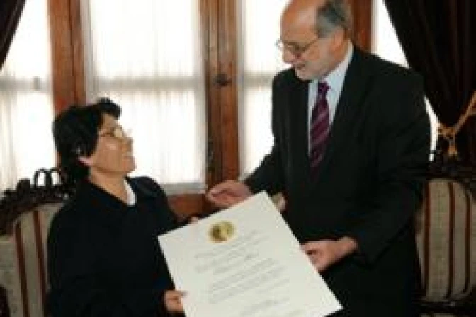 Congreso peruano reconoce labor de Hermanas Misioneras del Niño Jesús de Praga