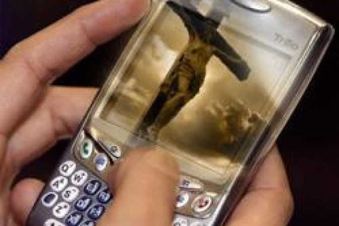 Pakistán: “Jesucristo” ya no es palabra prohibida para mensajes de texto