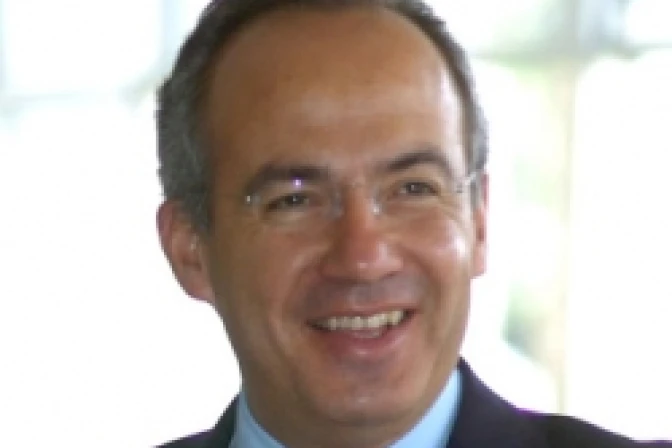 Felipe Calderón a Benedicto XVI: Sus palabras renovarán la esperanza de México