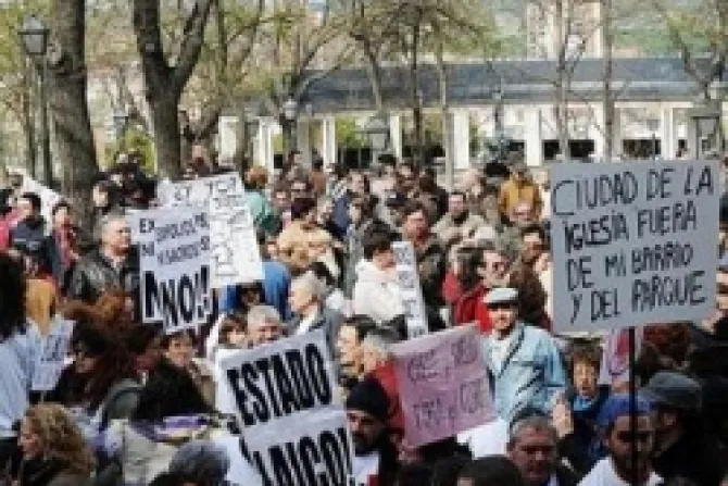 Autoridades prohíben "marcha atea" en Madrid pero organizadores amenazan con realizarla