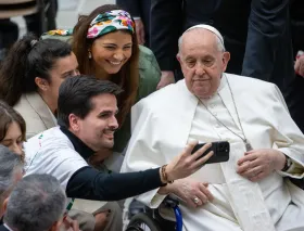El Papa Francisco pide rechazar las tentaciones de la tecnofobia y la tecnocracia