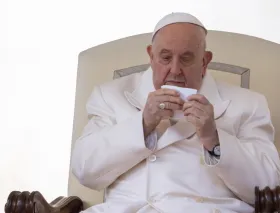 El médico que operó al Papa Francisco habla de su estado de salud