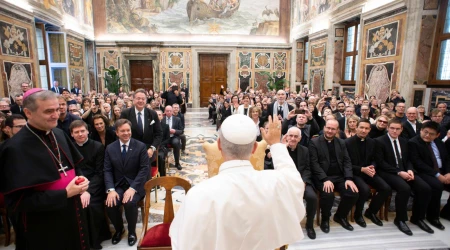El Papa saluda a los fieles estonios