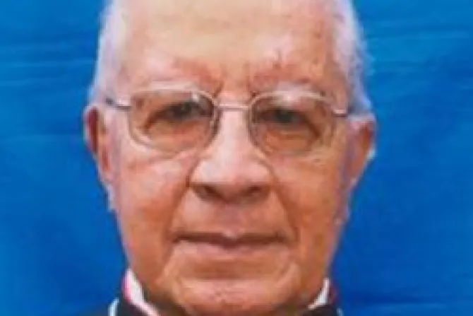 Obispo de casi 93 años: Jóvenes son el tesoro de la tierra