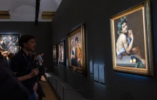 La exposición 'Caravaggio 2025' revive el mito del genio del barroco en Roma Crédito: Daniel Ibañez/ EWTN News