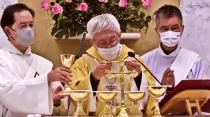 Cardenal Zen celebrando Misa el 24 de mayo de 2022. Crédito: Captura de pantalla de transmisión en vivo de la Misa presidida por el Cardenal Zen.