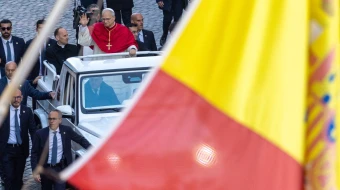 El Papa León XIV visto junto a la bandera de España el 8 de diciembre de 2025