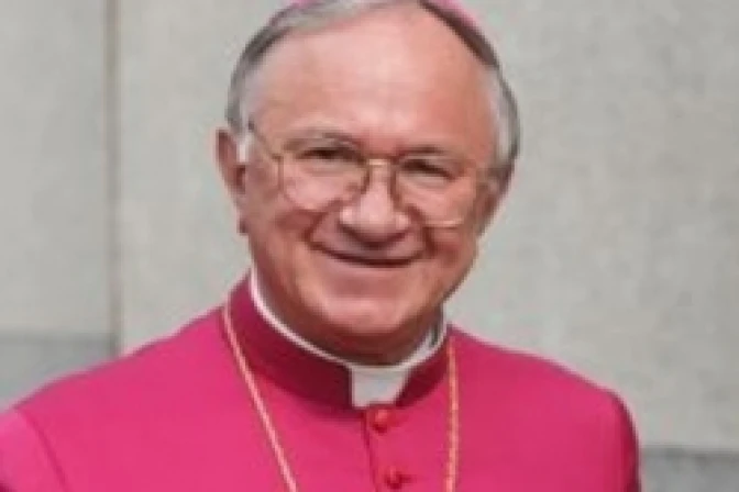 Vaticano defiende salud equitativa para todo el planeta