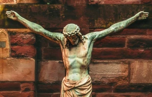 Imagen referencial de Cristo crucificado. Cru00e9dito: K Mitch Hodge / Unsplash. 