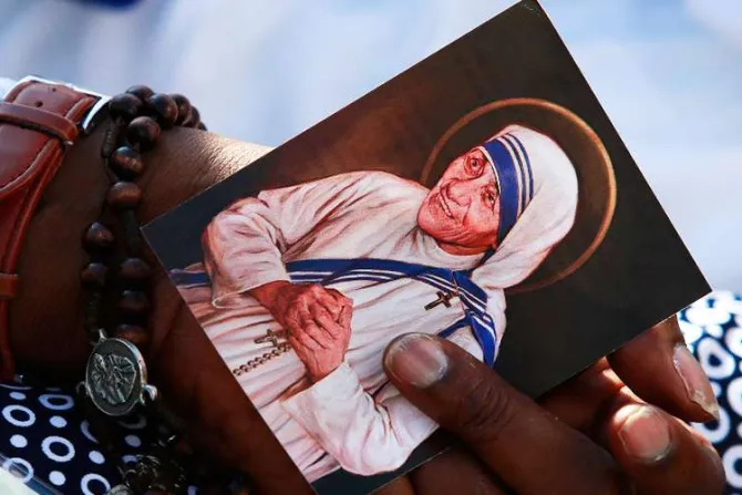 Misioneras de la Caridad rezaron ante tumba de Santa Teresa de Calcuta