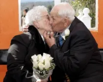 María y Miguel, de 97 y 100 años de edad, respectivamente (foto:AVAN).
