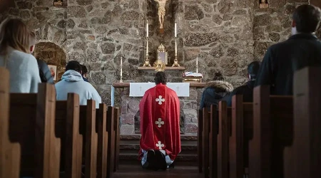 Coronavirus: Diu00f3cesis solo permite asistir a Misa a fieles con certificado de vacuna 