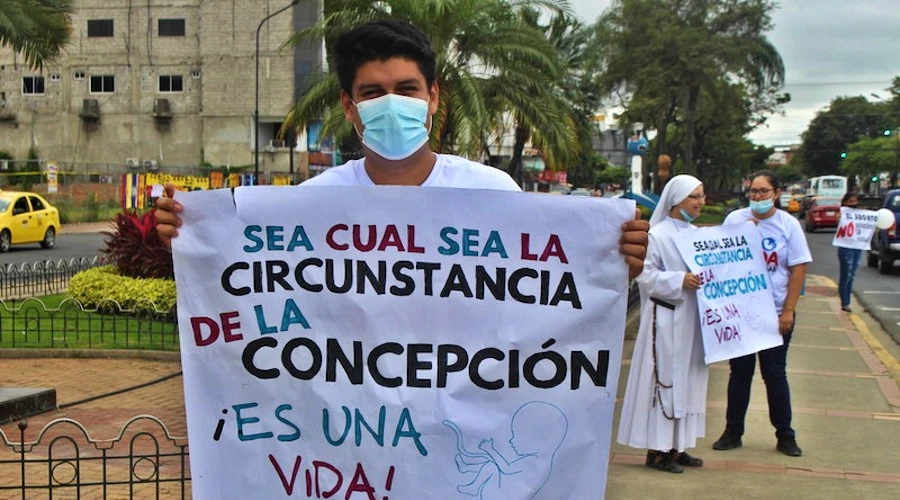 Joven provida en Portoviejo. Crédito: Facebook de la Arquidiócesis de Portoviejo - Provida.?w=200&h=150