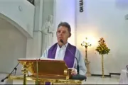 “De nada sirve orar como cristiano, pero votar como un ateo”, dice sacerdote
