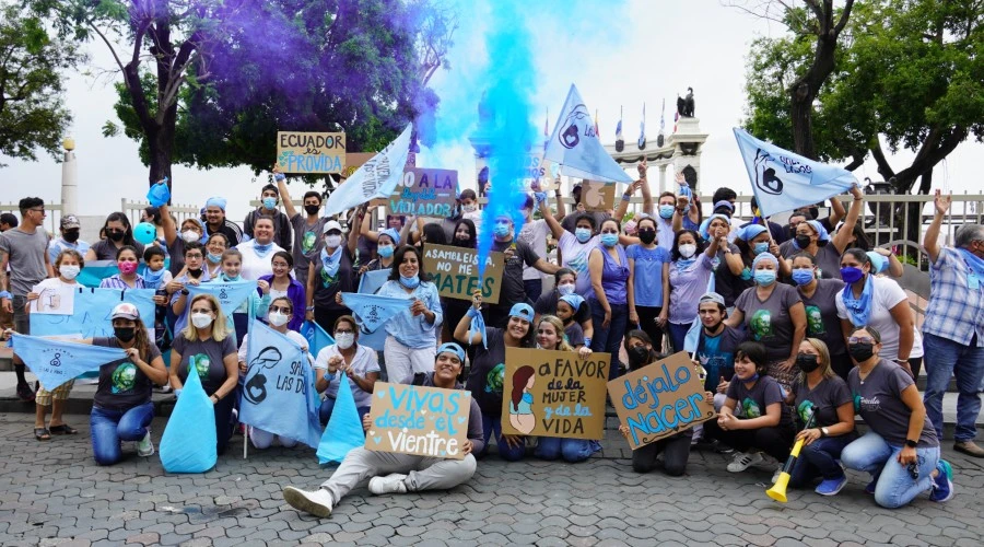 Plantón durante la caravana provida del 29 de enero de 2022, en Guayaquil, Ecuador. Crédito: Arquidiócesis de Guayaquil.?w=200&h=150