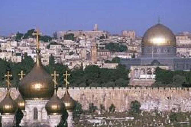 Abandonar Tierra Santa sería traicionar a Cristo, dice ex Nuncio Apostólico de Israel