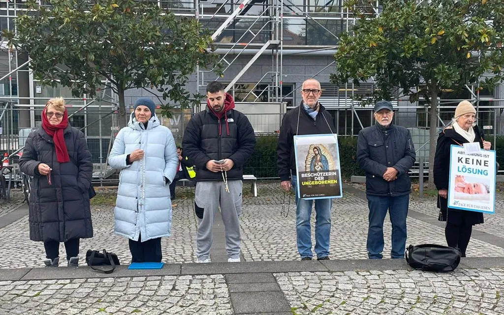 Un grupo de 40 Días por la Vida reza en Alemania por el fin del aborto.?w=200&h=150