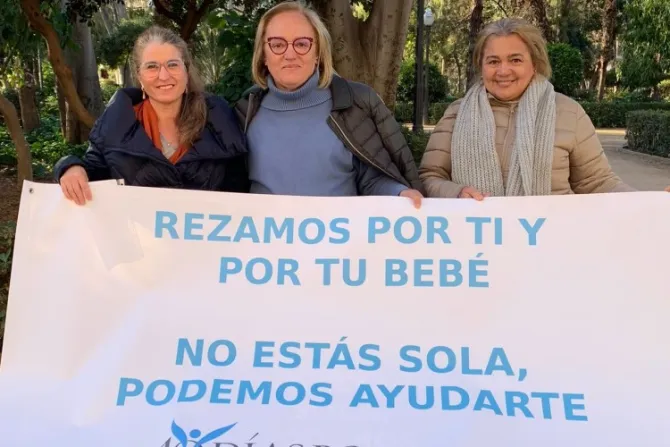 40 Días por la Vida logra rescatar al menos a 8 madres y sus hijos del aborto en España